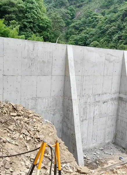 南通海安县重力式挡土墙